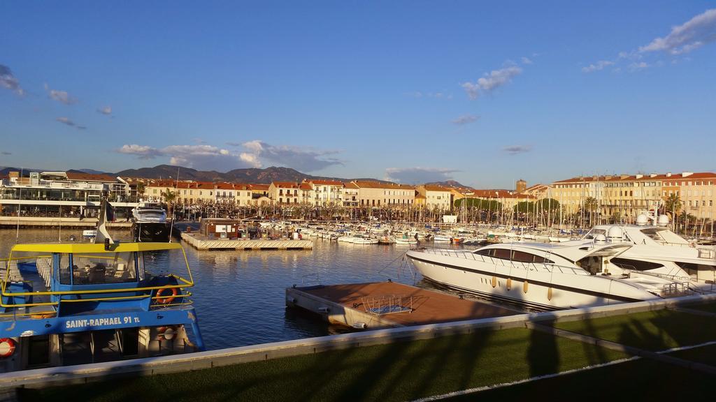 Un Petit Coin De Paradis Taradeau Habitación foto